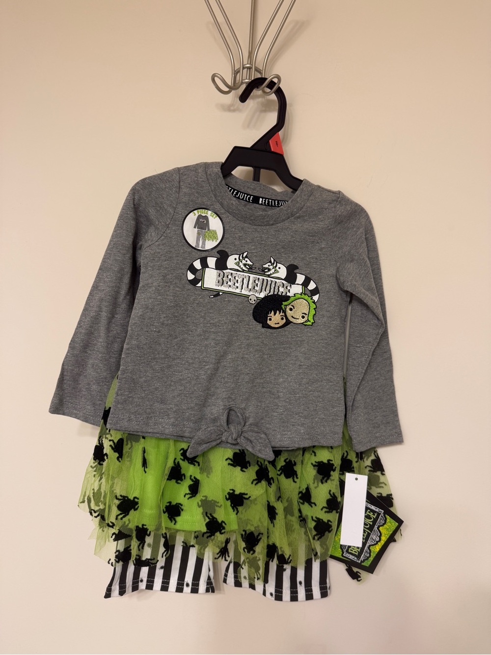 Beetlejuice Kids' Gray & Neon Green Two-Piece Sweatshirt Set